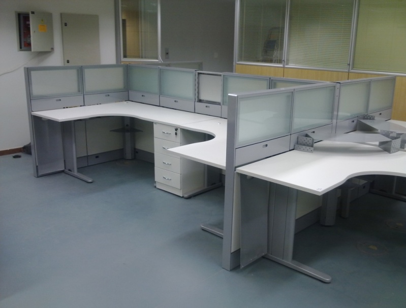 Mesa de Canto Estação de Trabalho Cajamar - Mesa de Escritório Estação de Trabalho